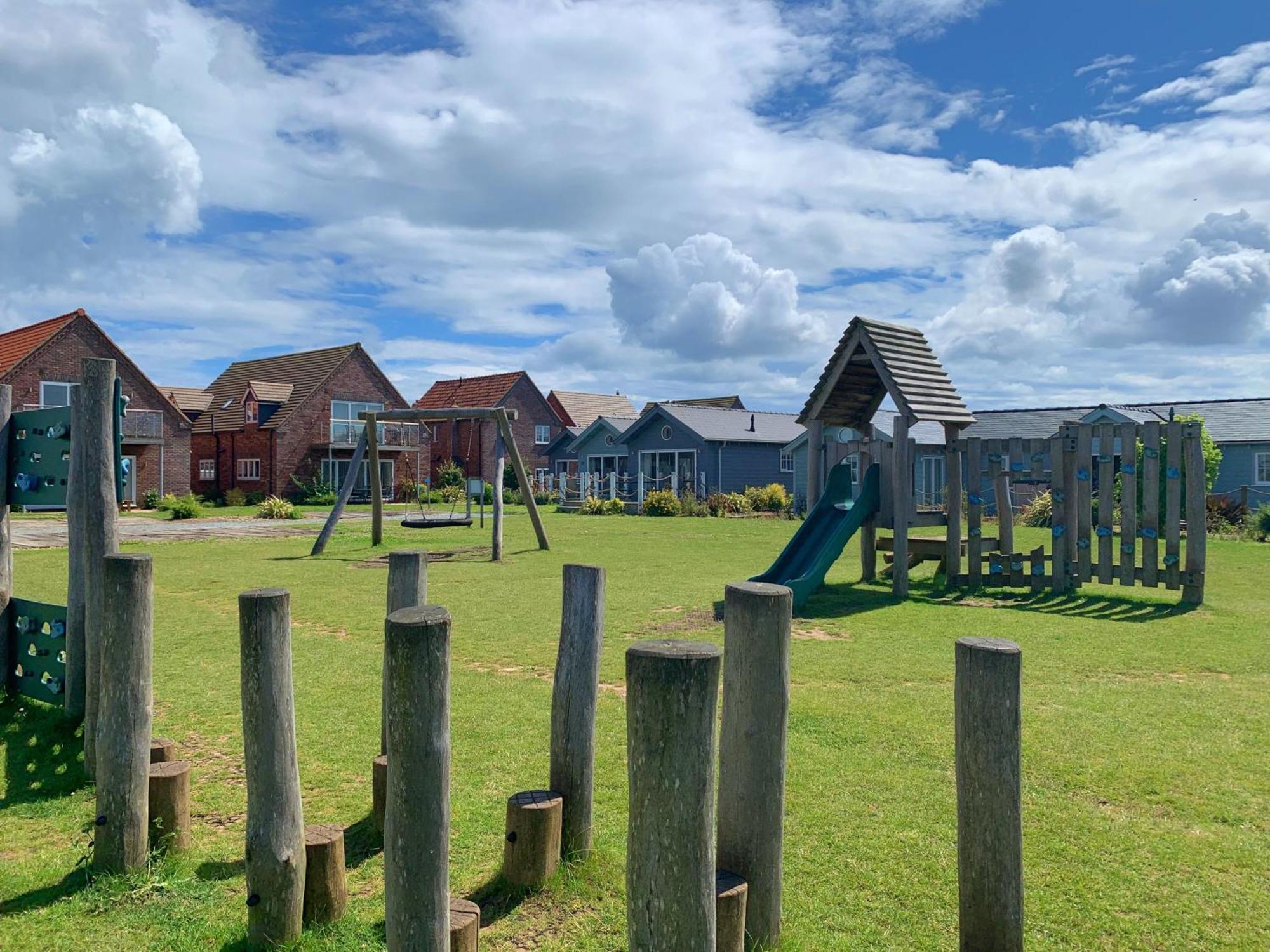 Lakeside Retreat At The Bay Filey, Sleeps 4, 2 Non-Shedding Dogs Welcome For Free ภายนอก รูปภาพ